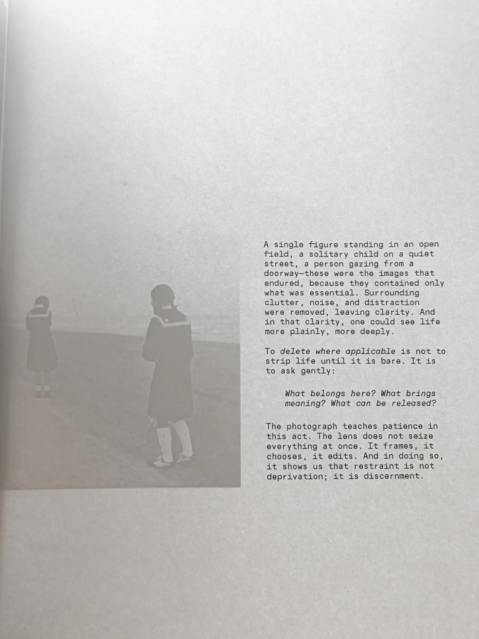 monochrome-spread